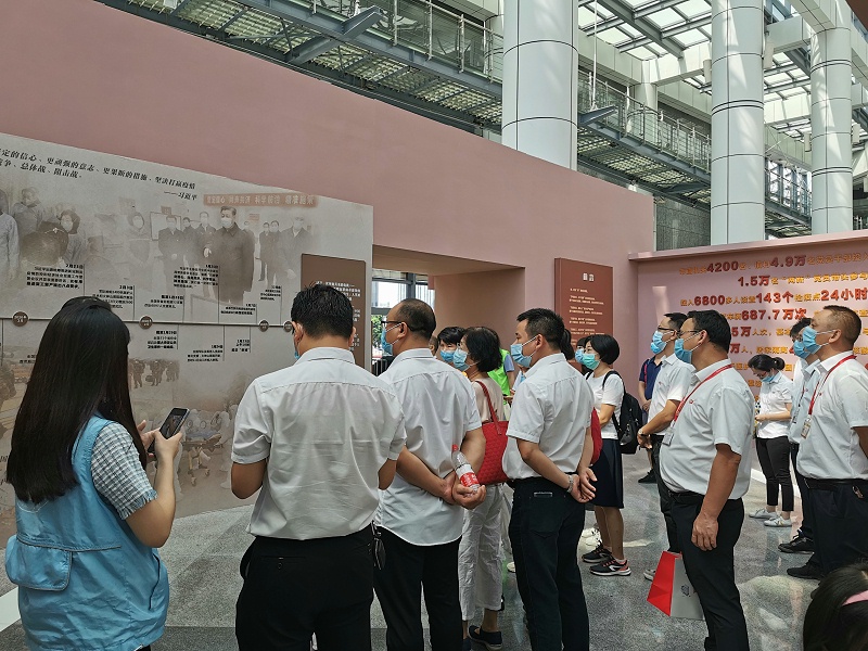 ս���ߡ���ʵ��μ������ѵ�֧����ǰ�п���Ӣ���¾�