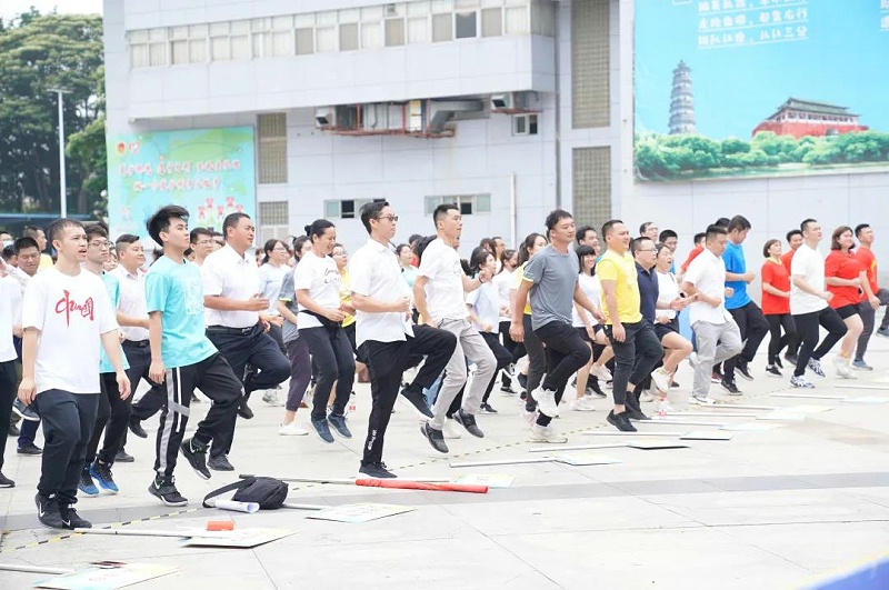 �Ϻ����ҵļ����ǣ�ʯ����ڰ˽�����ְ��Ȥζ���PT��Ѷ���塰���Ƚ���