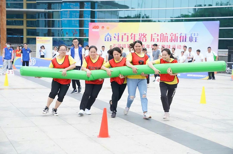 �Ϻ����ҵļ����ǣ�ʯ����ڰ˽�����ְ��Ȥζ���PT��Ѷ���塰���Ƚ���